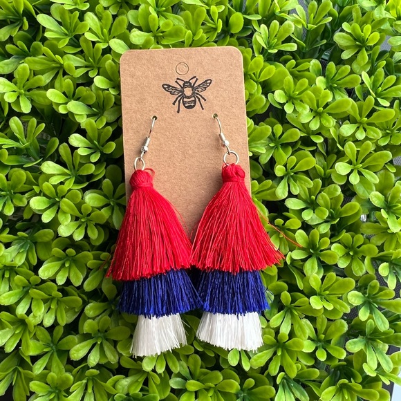 Red, white & blue • USA earrings • Memorial Day • 4th of July - Picture 1 of 3